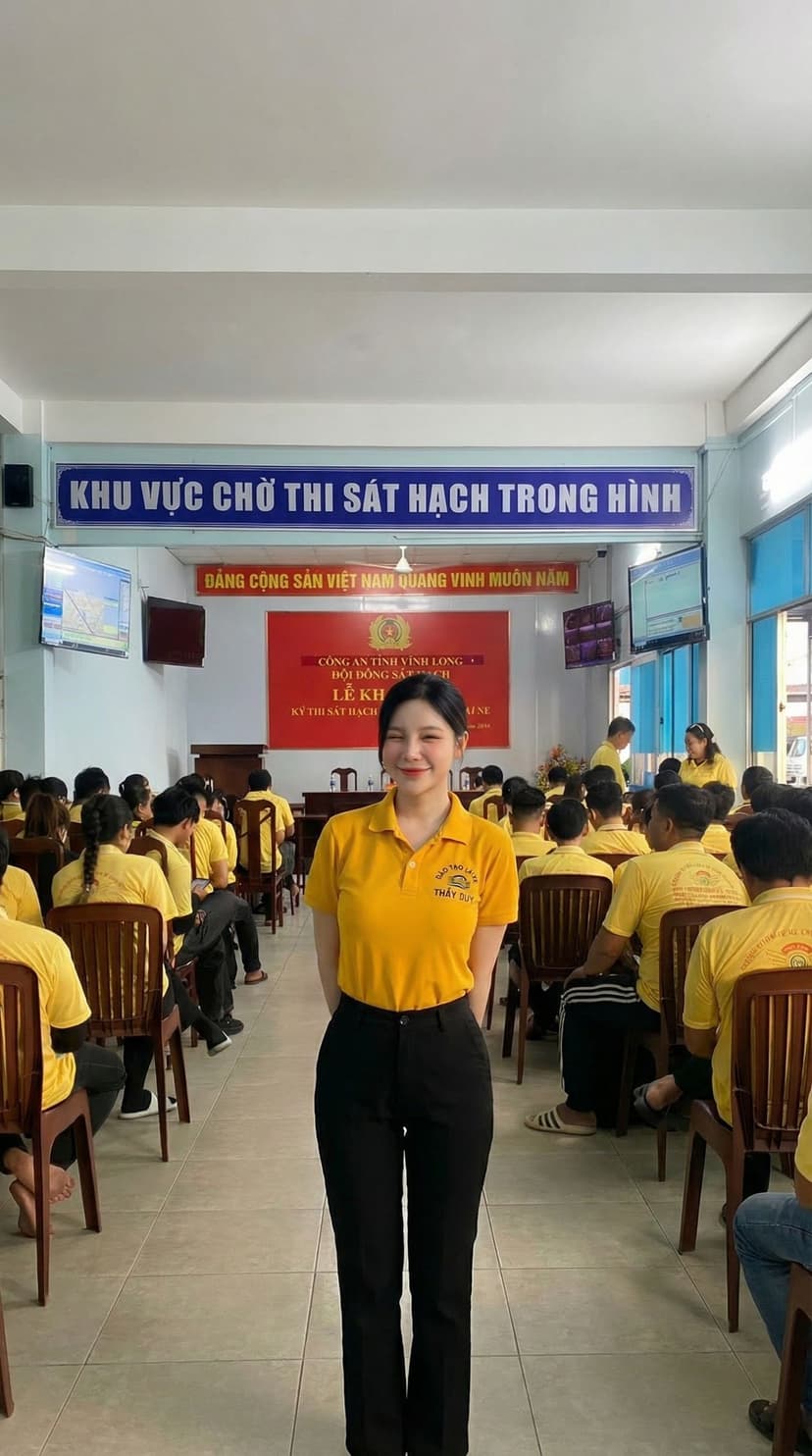 Học viên chờ thi sát hạch